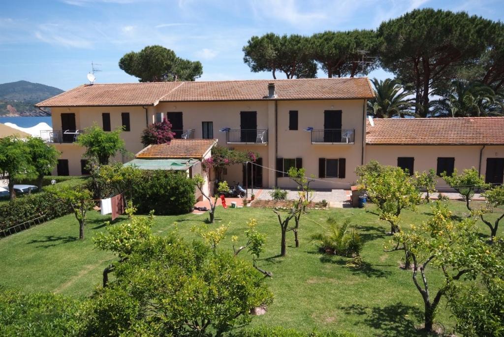 Hotel Voce Del Mare Capoliveri  Bilik gambar